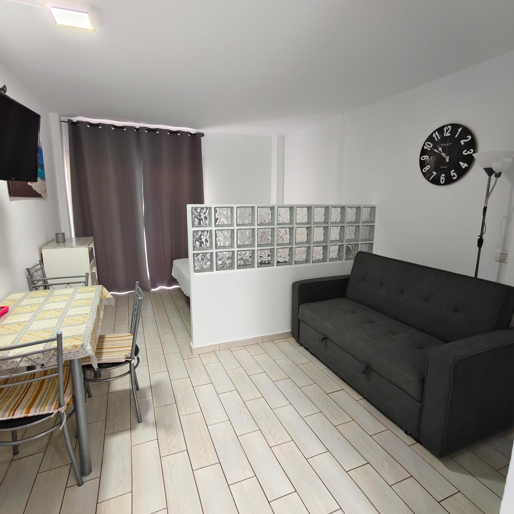 Eldorado Mile Studio Арона Екстер'єр фото